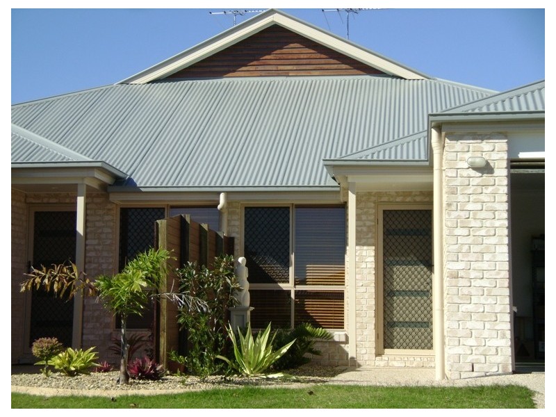 2/4 Olivine Court, Rothwell QLD 4022