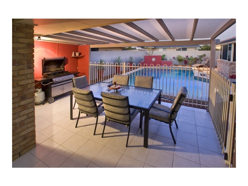 16 Walsh Street, Redcliffe QLD 4020
