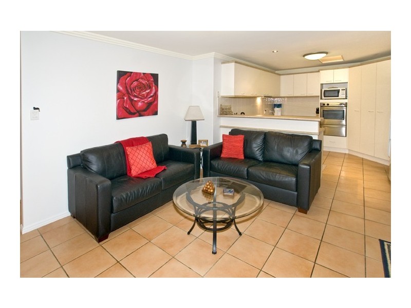 16 Walsh Street, Redcliffe QLD 4020