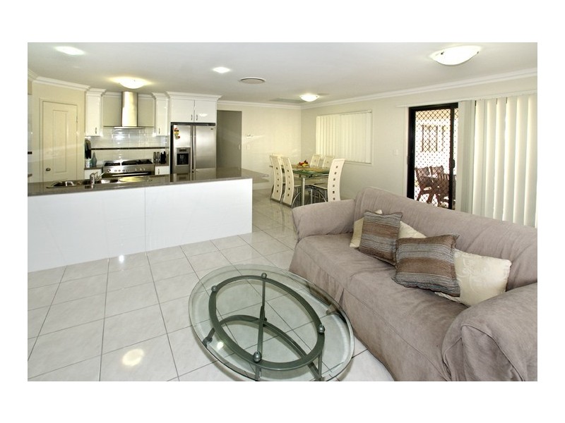 10 Caitlin Court, Rothwell QLD 4022