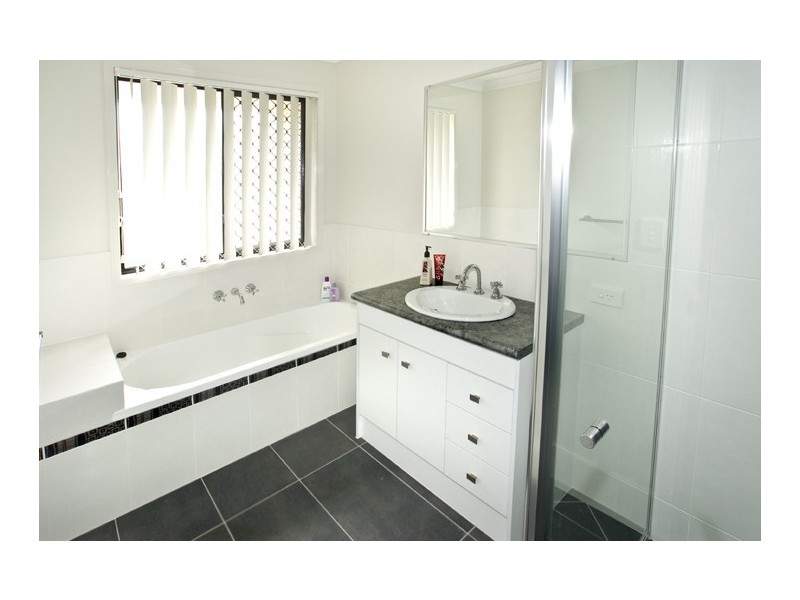 10 Caitlin Court, Rothwell QLD 4022