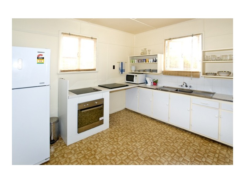 33 Enoch Street, Clontarf QLD 4019