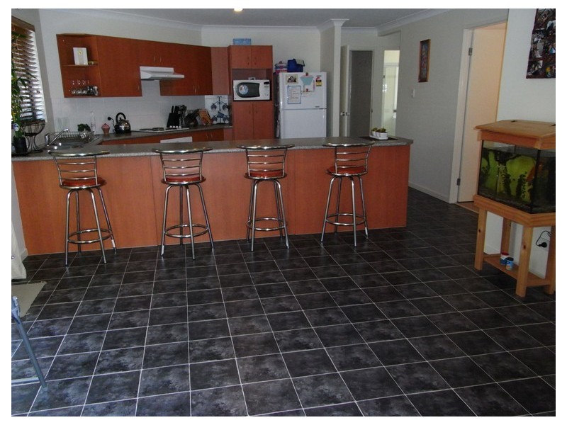 16 Zoe Place, Deception Bay QLD 4508