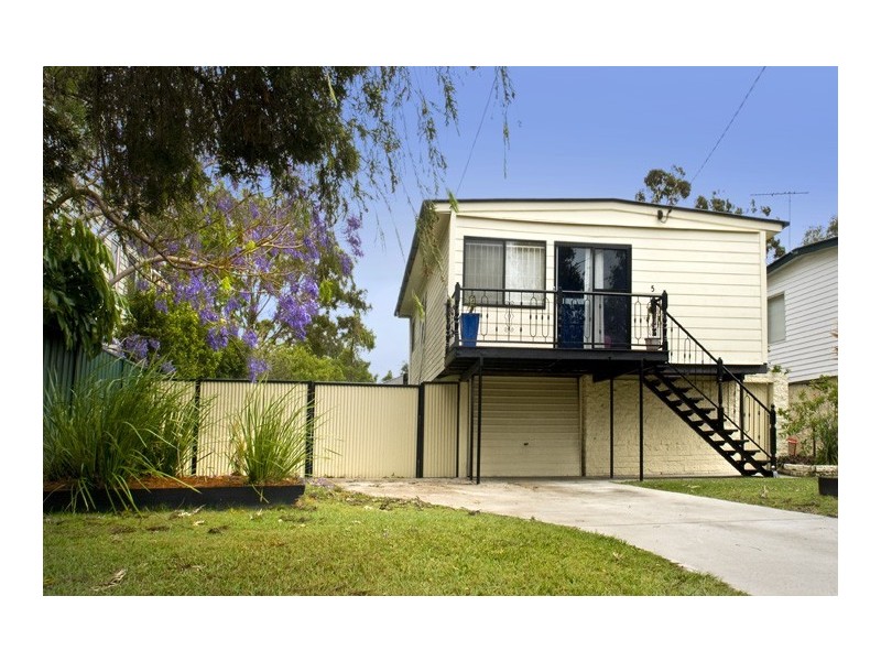 5 Grace Street, Scarborough QLD 4020