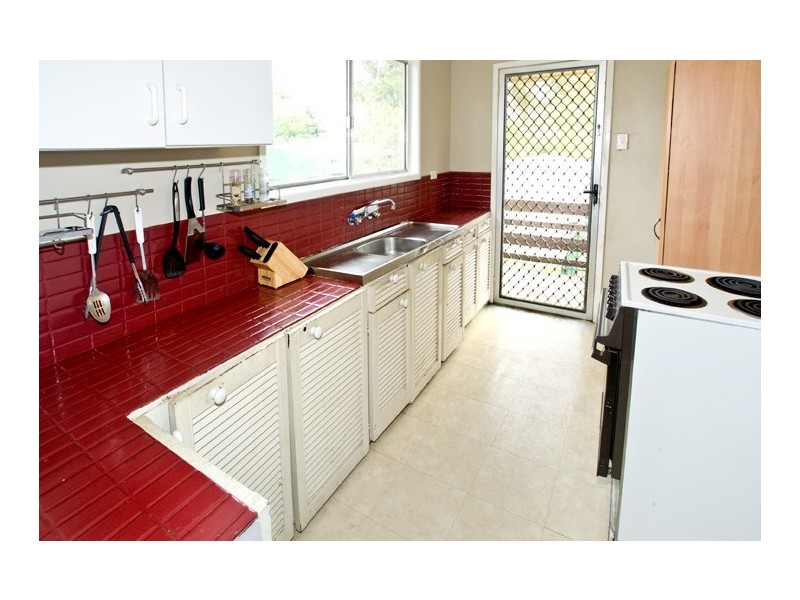 5 Grace Street, Scarborough QLD 4020