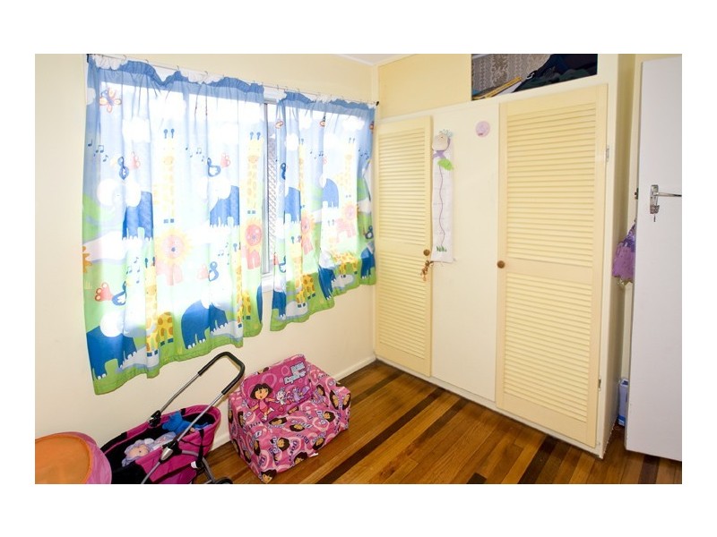 5 Grace Street, Scarborough QLD 4020