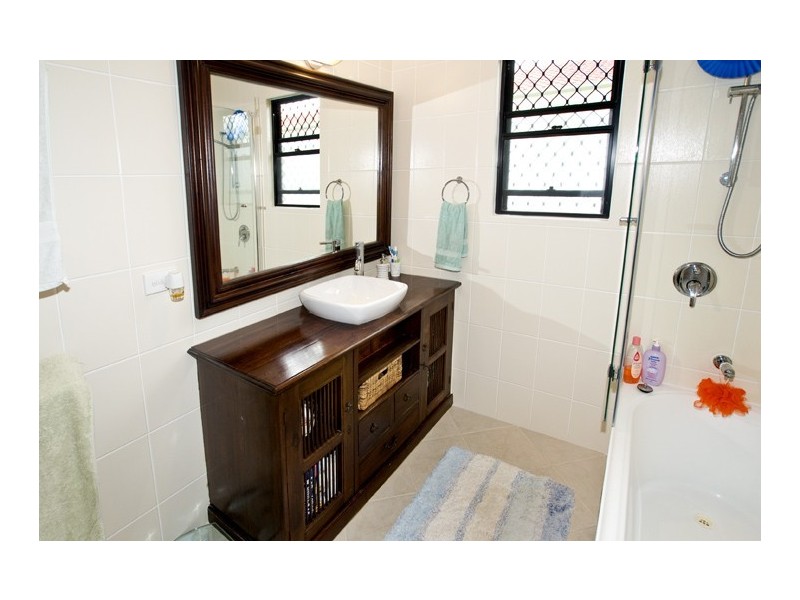 9 Conley Street, Clontarf QLD 4019