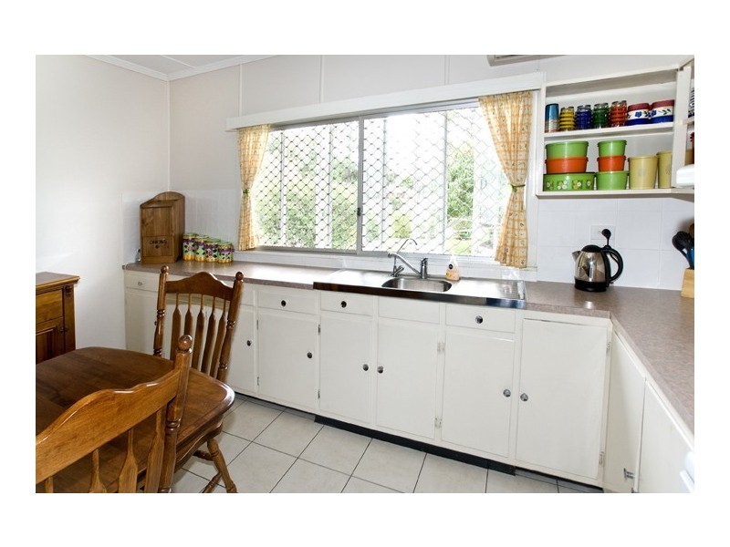 9 Conley Street, Clontarf QLD 4019