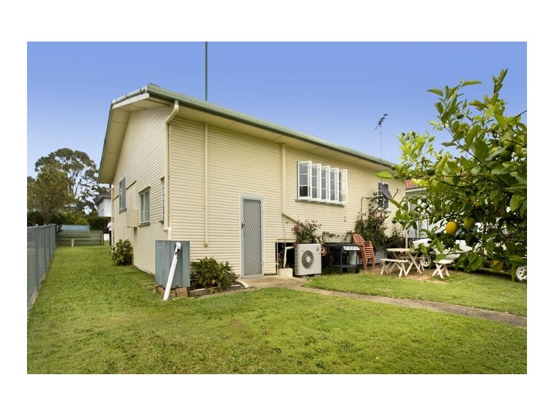 9 Conley Street, Clontarf QLD 4019