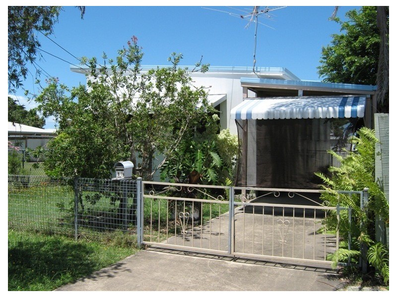 82 Dover Road, Margate QLD 4019