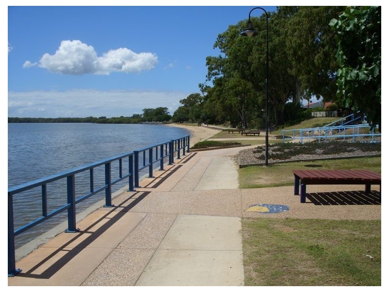 25 Esplanade, Deception Bay QLD 4508