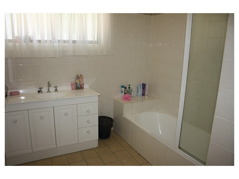 10 Caribbean Court, Deception Bay QLD 4508