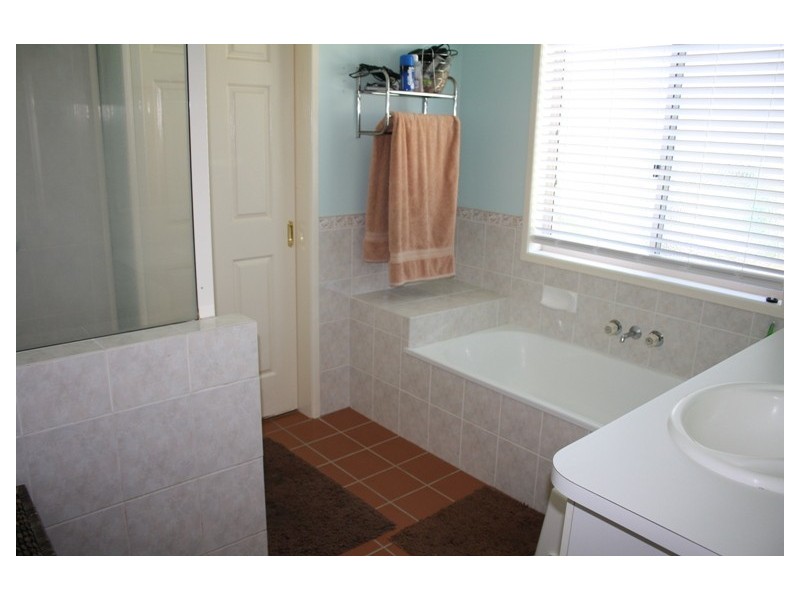 87 Bermuda Avenue, Deception Bay QLD 4508