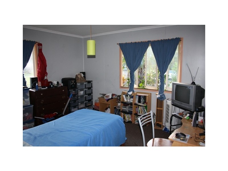 25 Pownall Crescent, Margate QLD 4019
