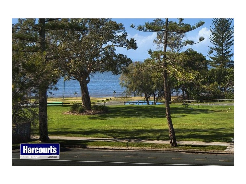 57 Landsborough Avenue, Scarborough QLD 4020