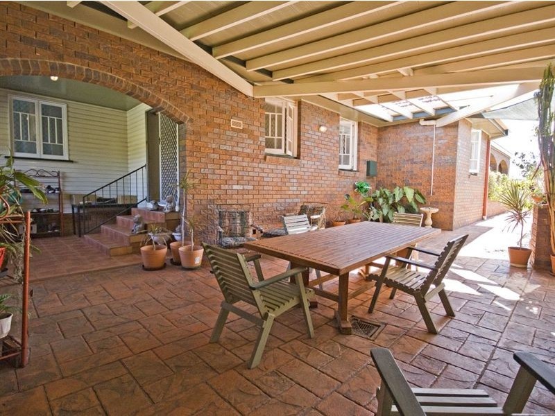 8 Bailey Road, Deception Bay QLD 4508