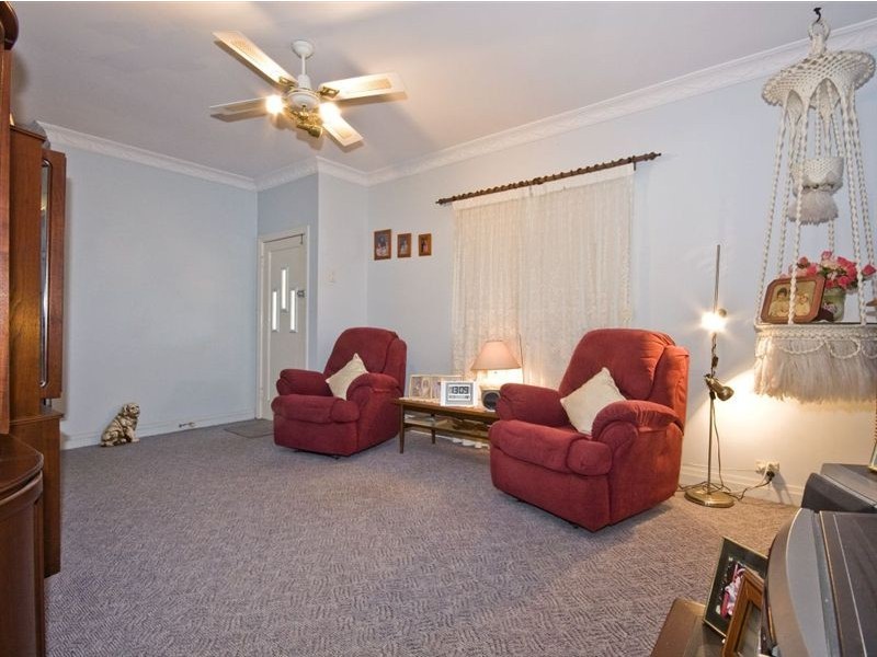 8 Bailey Road, Deception Bay QLD 4508