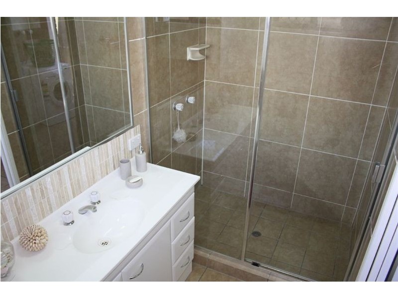3 Olivine Court, Rothwell QLD 4022