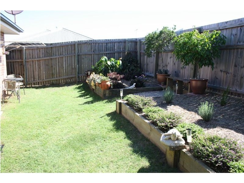 3 Olivine Court, Rothwell QLD 4022