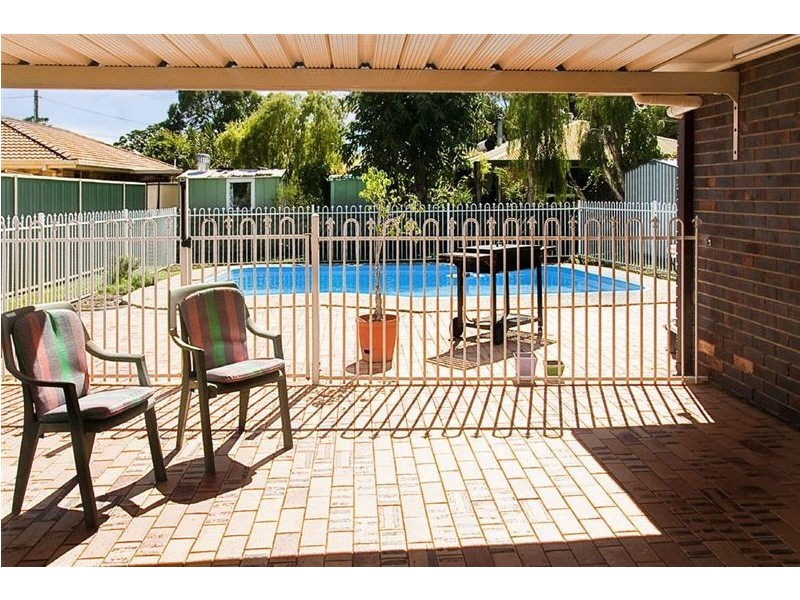 4 Solomon Court, Kippa-ring QLD 4021