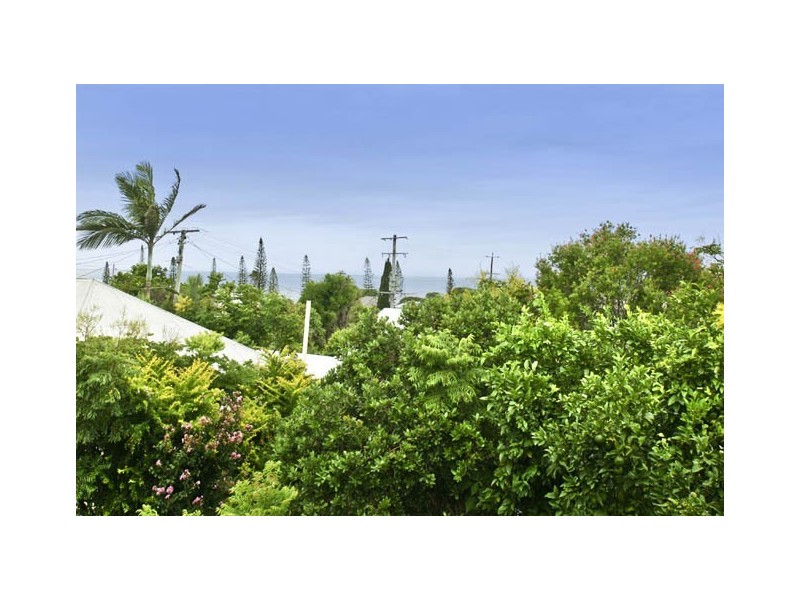 10 Alexander Street, Scarborough QLD 4020