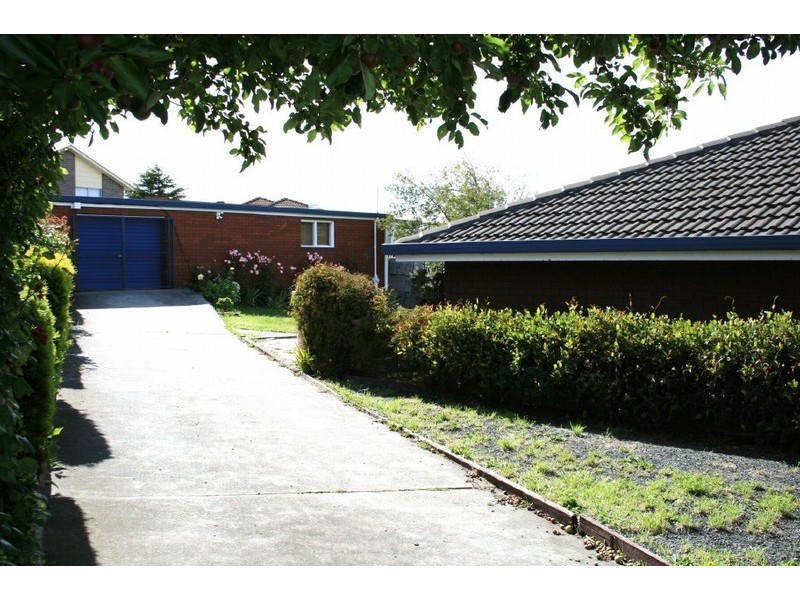 8 Barton Crescent, Bridgewater TAS 7030