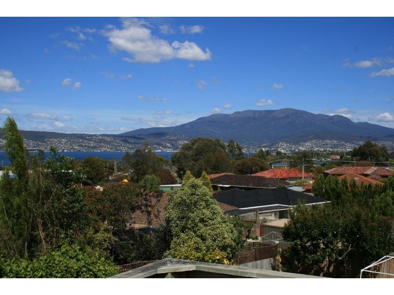 9 Somers Way, Howrah TAS 7018