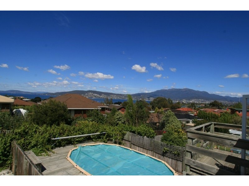 9 Somers Way, Howrah TAS 7018