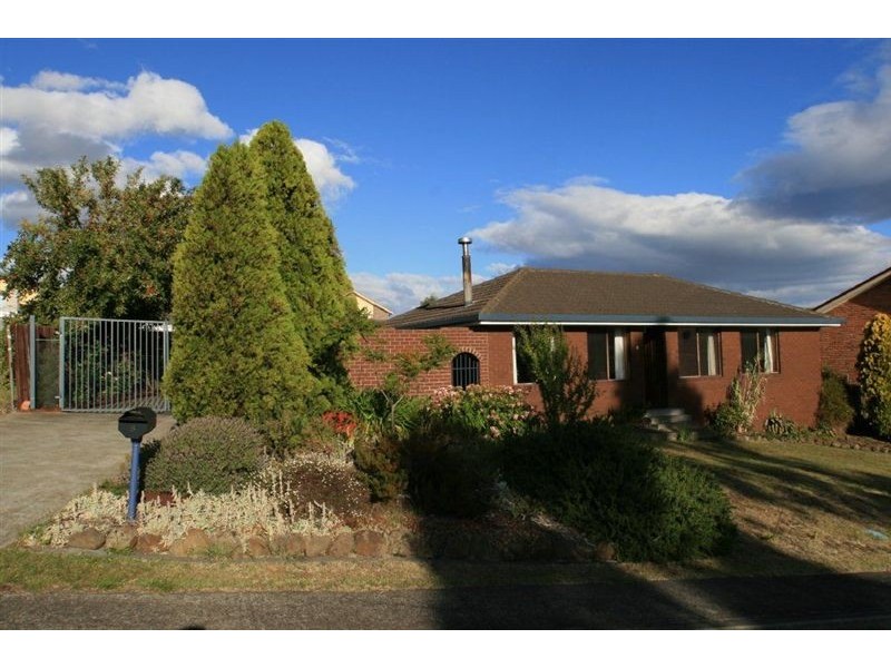 8 Barton Crescent, Bridgewater TAS 7030