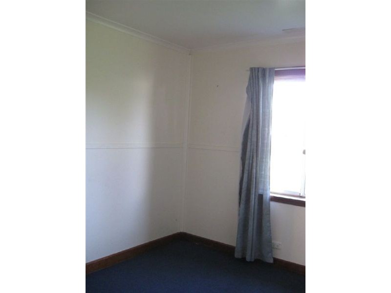102 Gepp Parade, Derwent Park TAS 7009