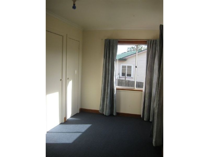 102 Gepp Parade, Derwent Park TAS 7009