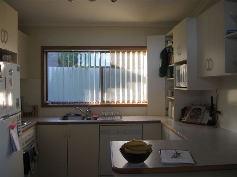 8/84 Malunna Road, Lindisfarne TAS 7015