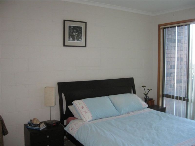 8/84 Malunna Road, Lindisfarne TAS 7015