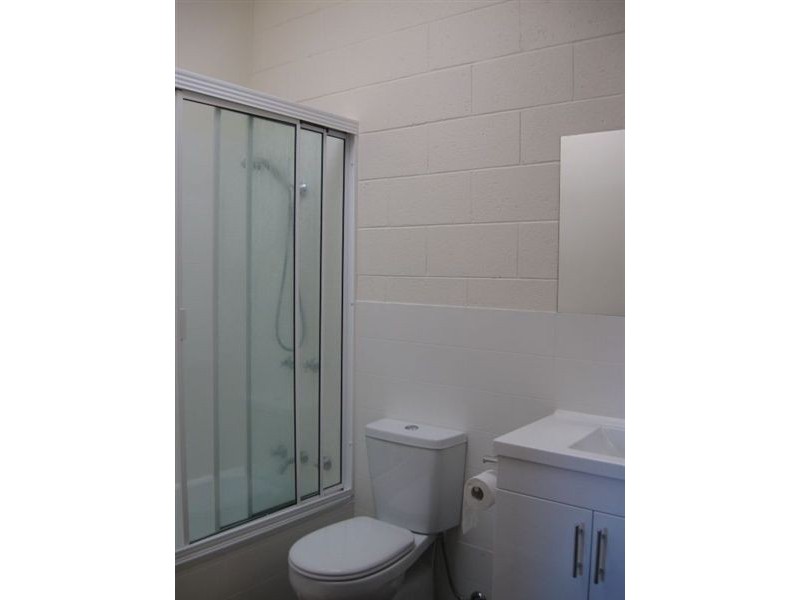 8/84 Malunna Road, Lindisfarne TAS 7015