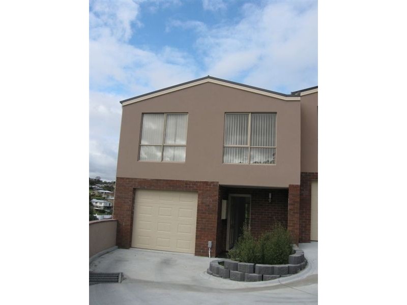 8/4 Nagle PLace, Glenorchy TAS 7010
