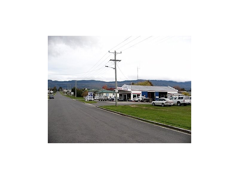 8 Caveside Road, Mole Creek TAS 7304
