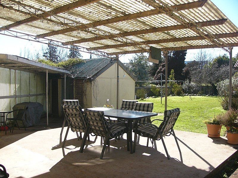 Deloraine TAS 7304