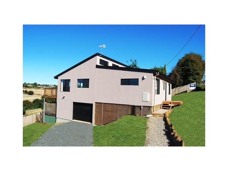 4 Blake Street, Deloraine TAS 7304