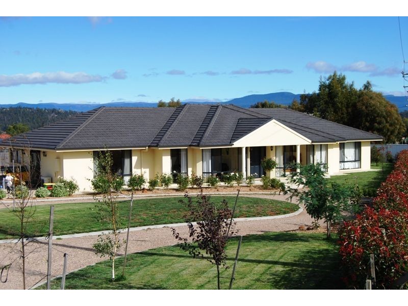 50 Dry Street, Deloraine TAS 7304