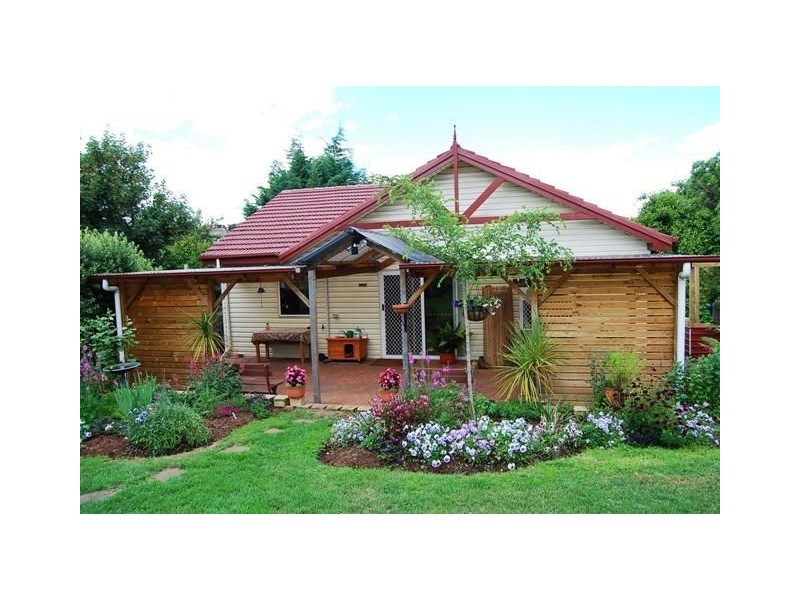32 West Barrack Street, Deloraine TAS 7304