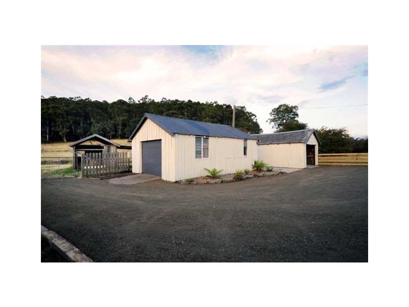 2 Pioneer Drive, Mole Creek TAS 7304