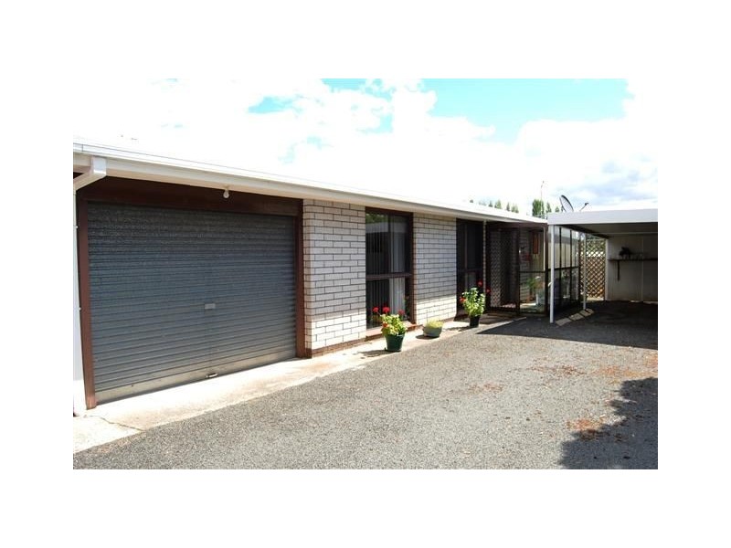 2/14A Franklin Street, Westbury TAS 7303