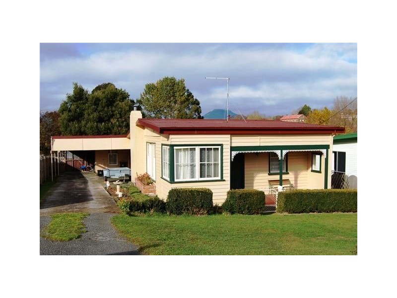 8 Tower Hill Street, Deloraine TAS 7304