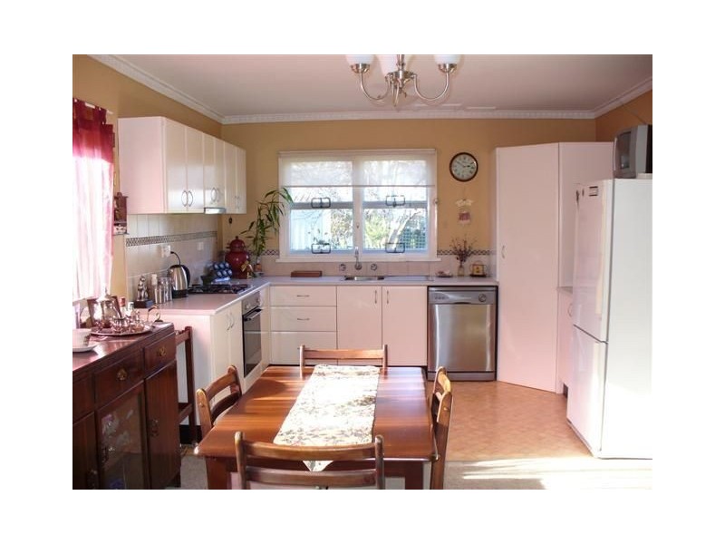 143 Emu Bay Road, Deloraine TAS 7304
