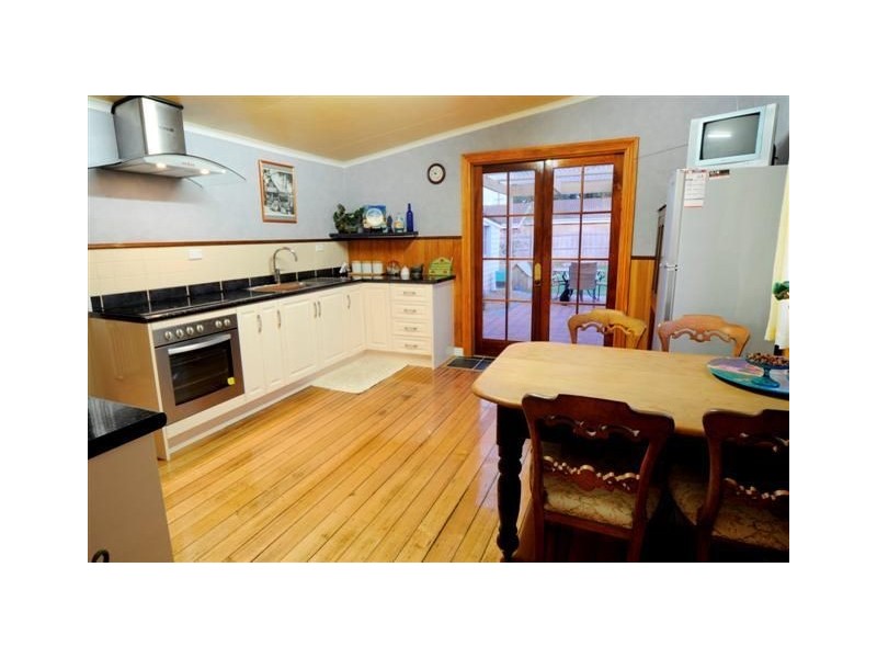 6 Railway Street, Deloraine TAS 7304