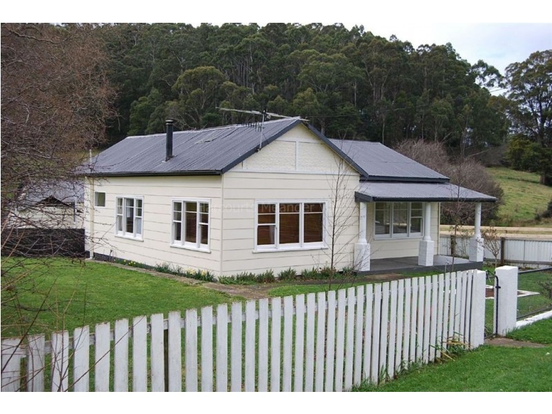 2 Pioneer Drive, Mole Creek TAS 7304