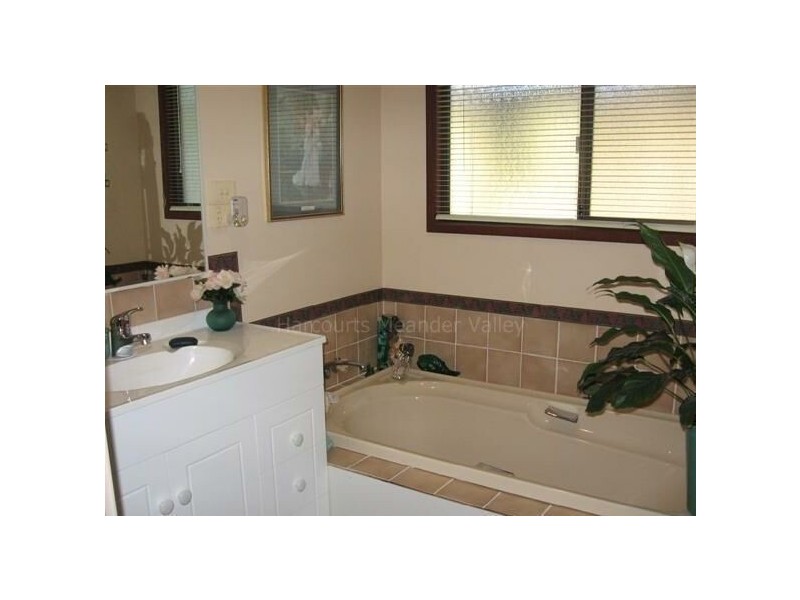 99 Samuel Street, Elizabeth Town TAS 7304