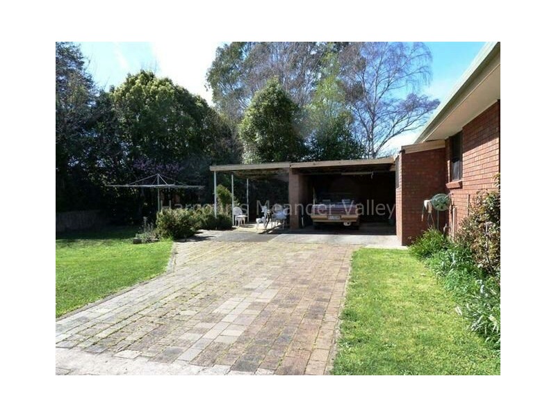 50 Meander Valley Road, Deloraine TAS 7304