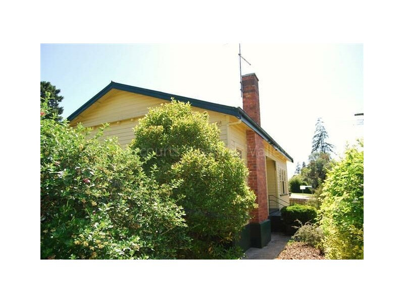 33 West Parade, Deloraine TAS 7304
