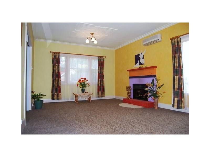 12 East Barrack Street, Deloraine TAS 7304